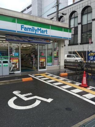 ファミリーマート 天六北店の画像