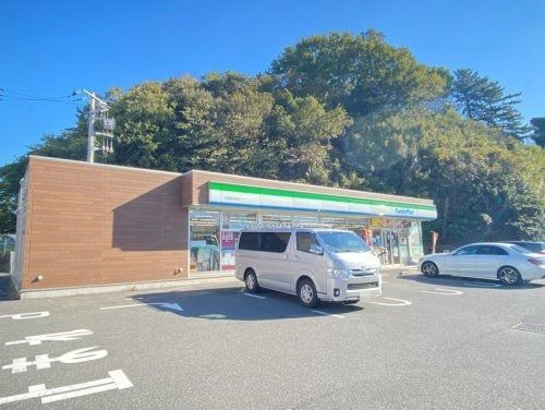 ファミリーマート千葉稲丘町店の画像