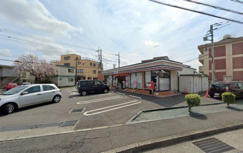 セブンイレブン 厚木飯山黄金原店の画像