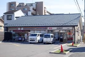 セブンイレブン 京都三条通壬生神明町店の画像