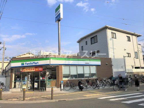 ファミリーマート 井高野駅前店の画像