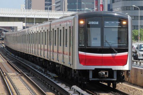 御堂筋線江坂駅の画像