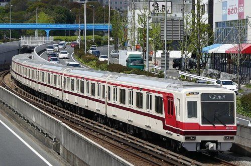 北大阪急行線箕面萱野駅の画像