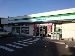 ファミリーマート 横浜釜利谷南店の画像