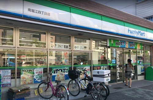 ファミリーマート 南堀江四丁目店の画像