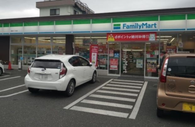 ファミリーマート 清新六丁目店の画像