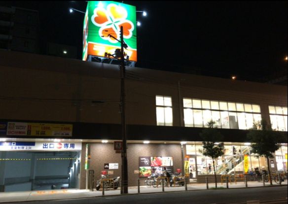 ライフ阿波座駅前店の画像