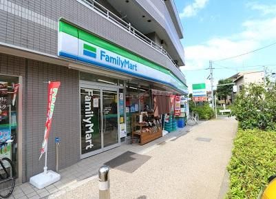 ファミリーマート弦巻一丁目店の画像