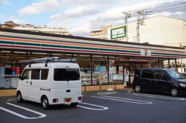 セブンイレブン　川崎宮前平駅前西店の画像
