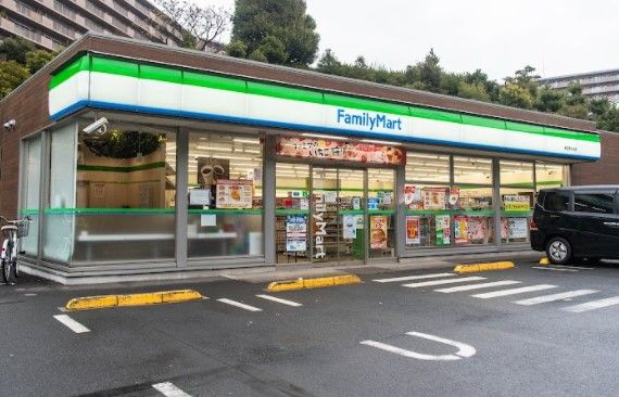 ファミリーマート 町田南大谷店の画像