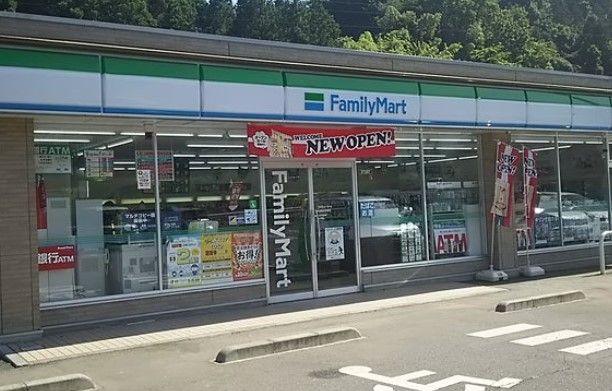 ファミリーマート 相模原若柳店の画像