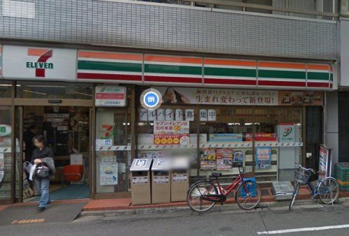 セブンイレブン 豊島千早1丁目店の画像