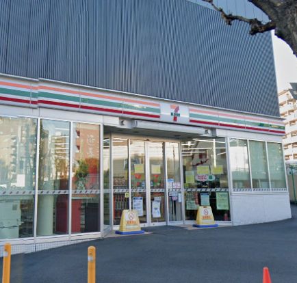 セブンイレブン 板橋小茂根4丁目店の画像