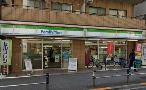 ファミリーマート 板橋一丁目店の画像