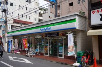 ファミリーマート 新丸子駅西口店 の画像