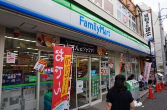 ファミリーマート 平間駅前店 の画像