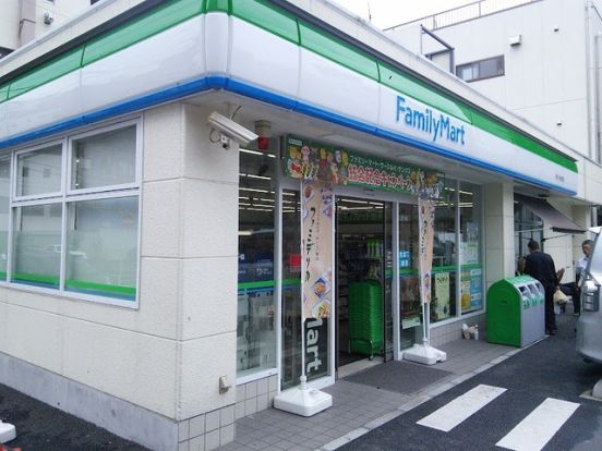 ファミリーマート 新丸子駅東店の画像