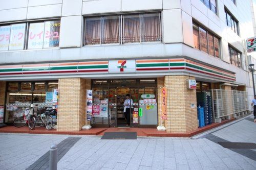 セブンイレブン 蒲田アロマスクエア前店の画像