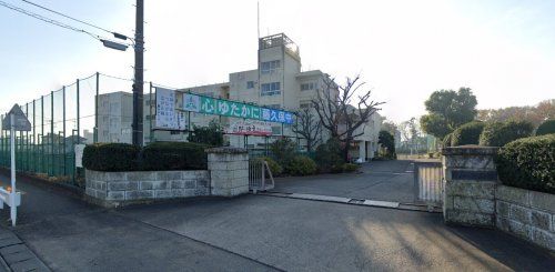 三芳町立藤久保中学校の画像