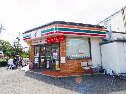 セブンイレブン 足立綾瀬1丁目店の画像