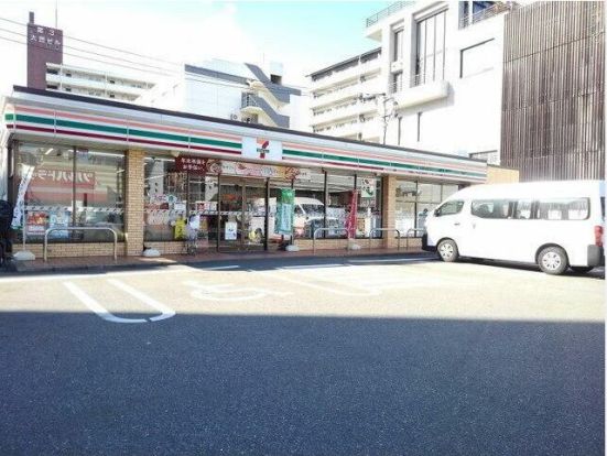 セブンイレブン 博多竹下通り店の画像