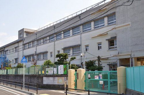 堺市立東三国丘小学校の画像