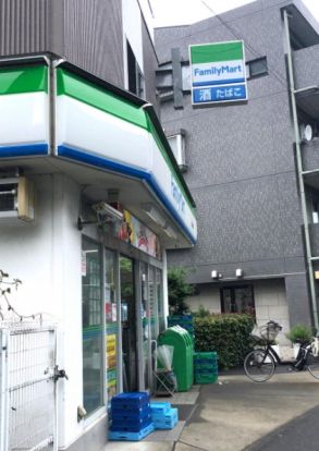 ファミリーマート 明治大学生田店の画像