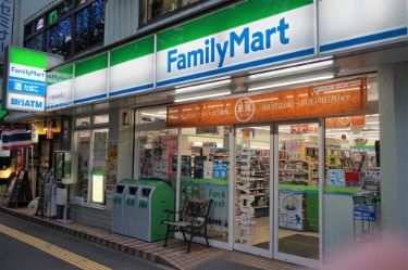 ファミリーマート 山中屋高津駅前店 の画像