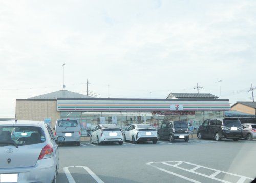 セブンイレブン 小山横倉新田店の画像