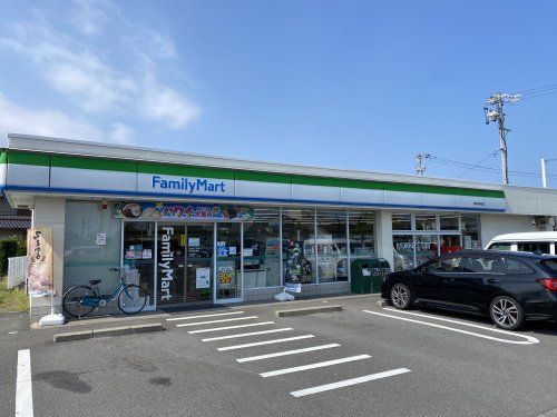 ファミリーマート 焼津中新田店の画像