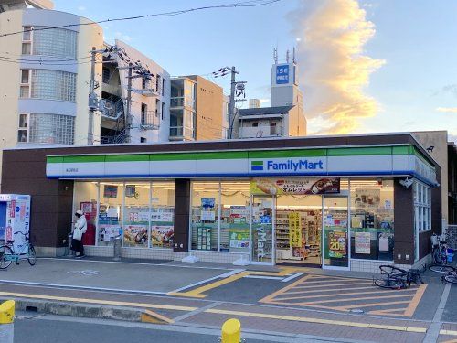 ファミリーマート 高石駅前店の画像