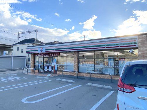 セブンイレブン 高石駅南店の画像