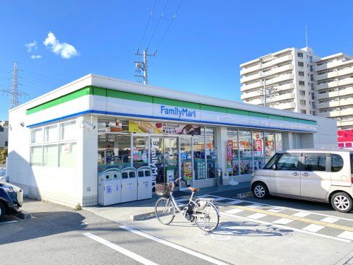 ファミリーマート 堺堀上町店の画像