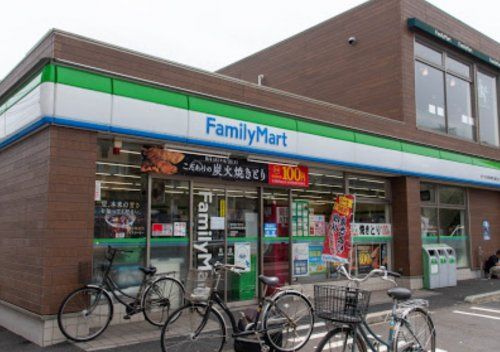 ファミリーマート 野口萩中環八通り店の画像