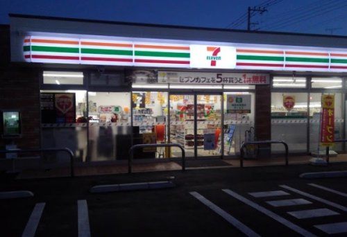 セブンイレブン 鶴ヶ島市役所通り店の画像