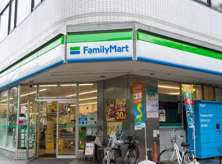 ファミリーマート 境南通り店の画像