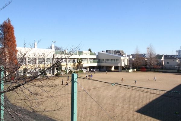 清瀬市立芝山小学校の画像