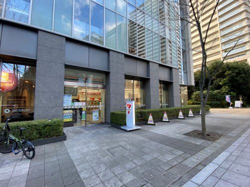 セブンイレブン 大阪難波サンケイビル店の画像