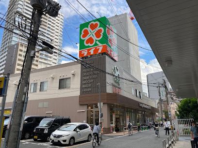 ライフ中崎町駅前店の画像