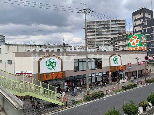 ライフ 十三東店の画像