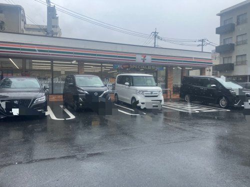 セブンイレブン 八幡紅梅1丁目店の画像