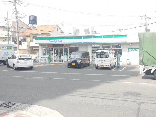 ファミリーマート 新高小学校前店の画像