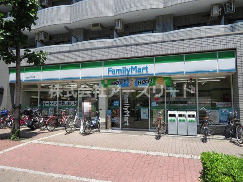 ファミリーマート 東三国三丁目店の画像