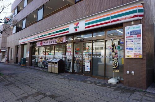 セブンイレブン横浜三ツ沢下町店の画像