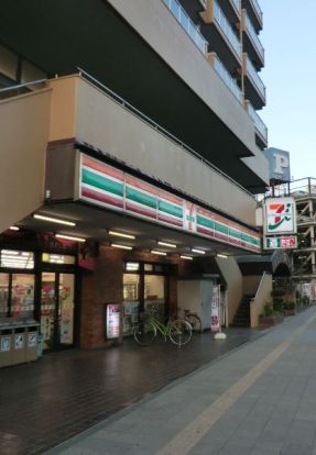 セブンイレブン 横須賀中央店の画像