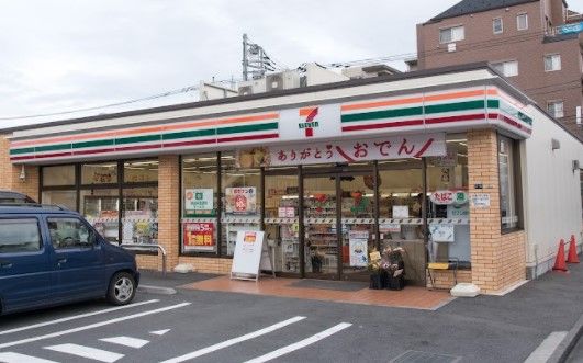 セブンイレブン 八王子中央図書館前店の画像