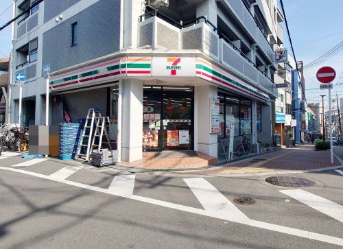 セブンイレブン 吹田千里山西5丁目店の画像