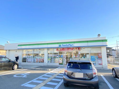 ファミリーマート 和泉唐国店の画像