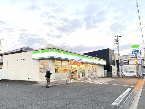 ファミリーマート 和泉芦部町店の画像