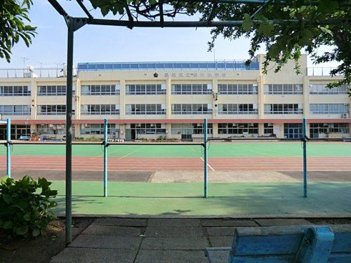 横川小学校の画像